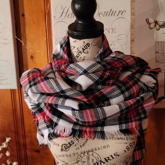 Scarf - Picture 4 of 8